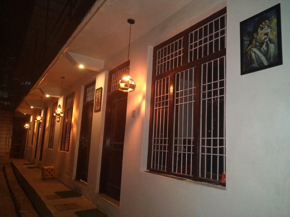 Mochila Youth Hostel Mcleod Ganj Dharamshala Exterior foto